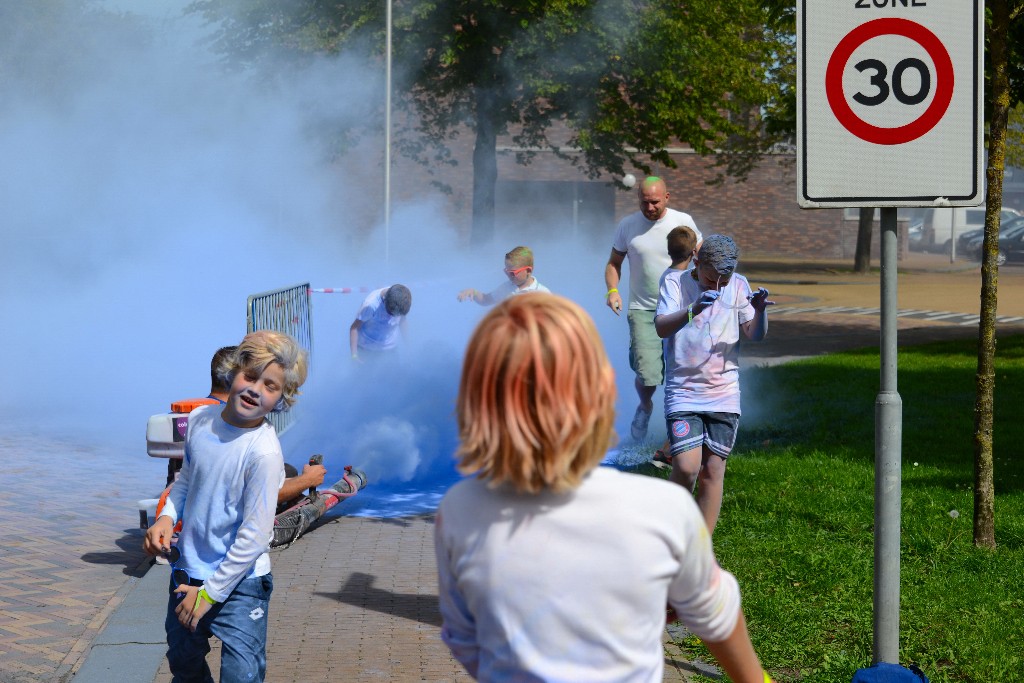 ../Images/Color fun run 2015 035.jpg